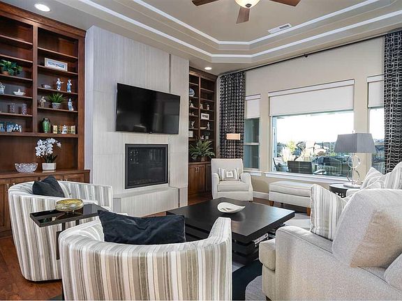 3rd image of 2454 Woods Dr