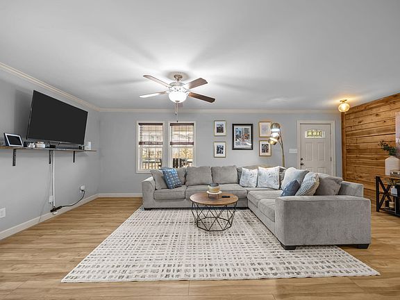 5th image of 2290 Salt Hill Rd