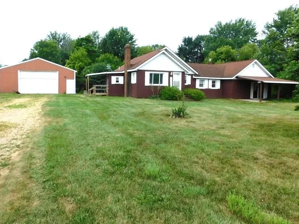 616 32nd St, Allegan, MI 49010