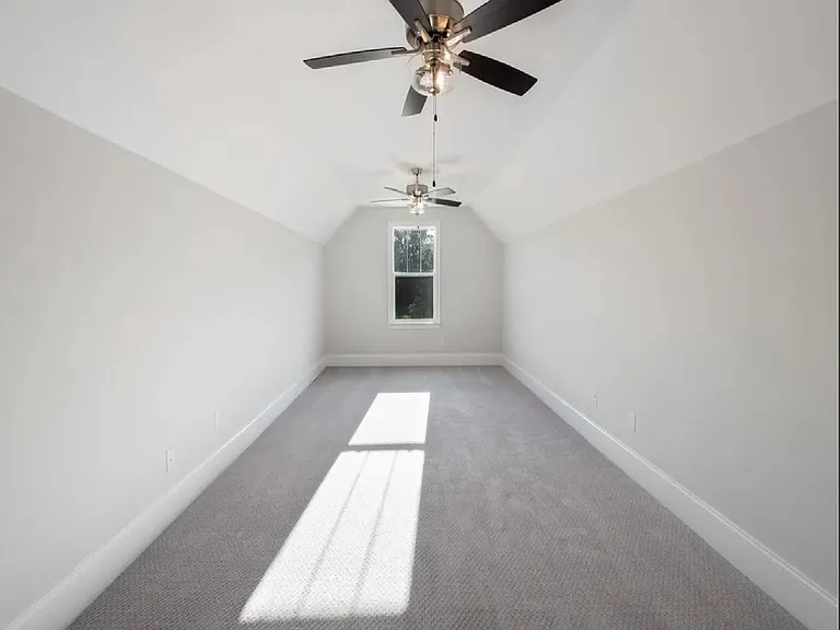 141 Benoit Cir — Photo 14