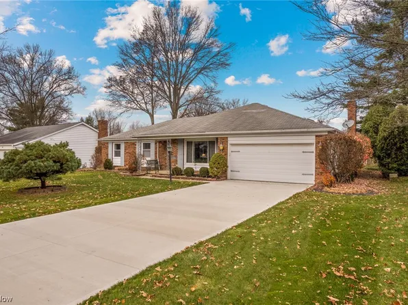 5223 Chickadee Ln, Lyndhurst, OH 44124