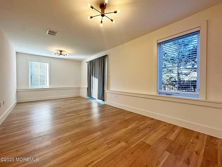 2139 Bridge Ave #3 — Photo 8