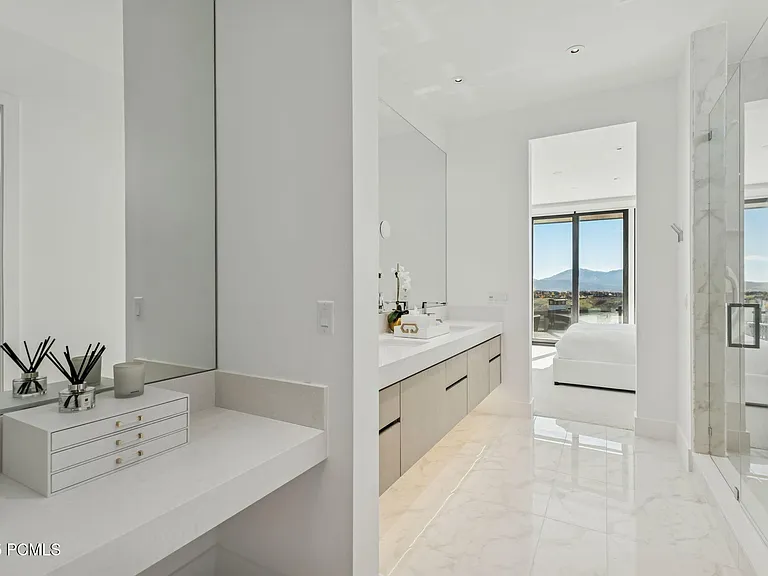 3404 E Wapiti Canyon Rd — Photo 45