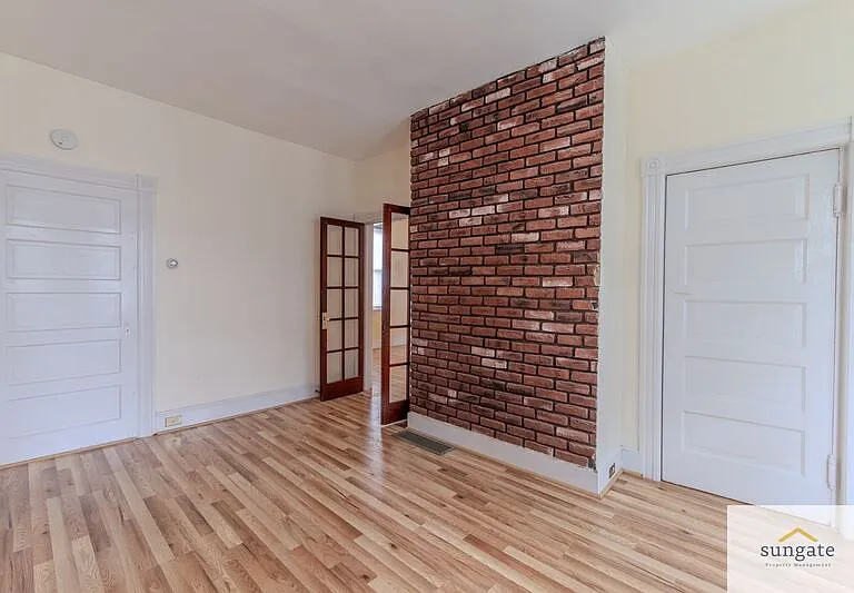2900 E Strathmore Ave #1 — Photo 3