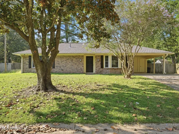 209 Pondarosa Pl, Ridgeland, MS 39157