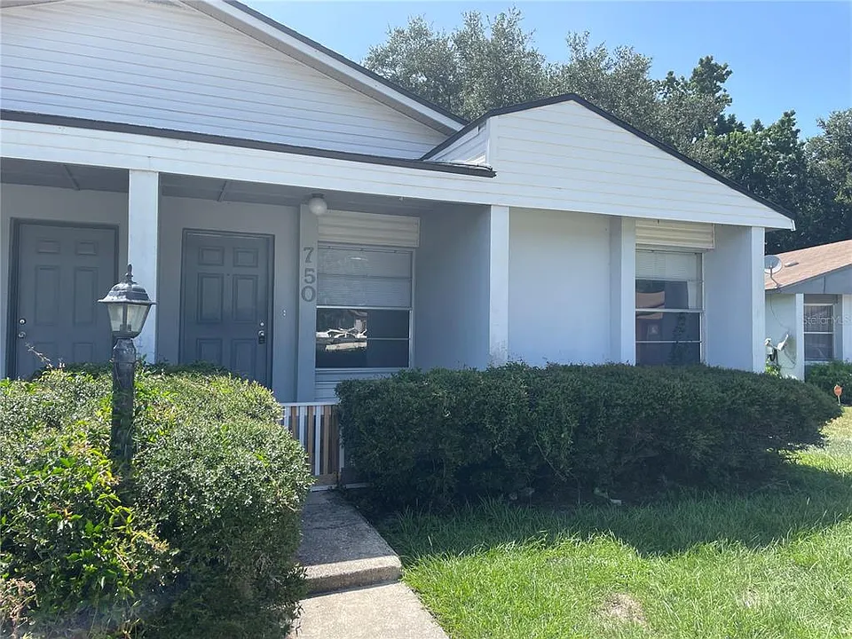 750 Zella Ln