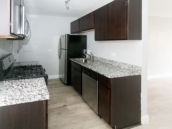 4th image of 7419 N Wolcott Ave APT 1E