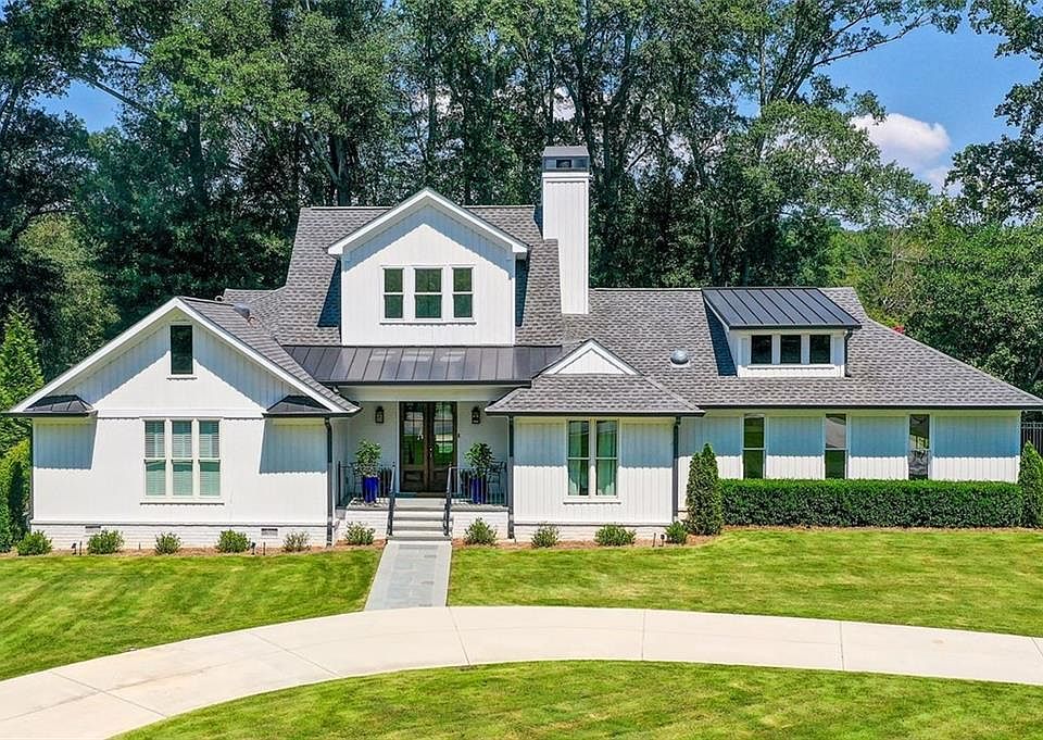 1st image of 405 River Glen Trce