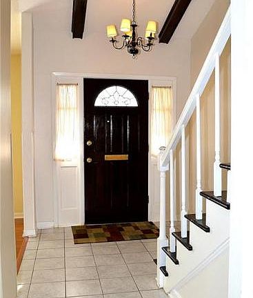 4th image of 828 Oakwood Dr