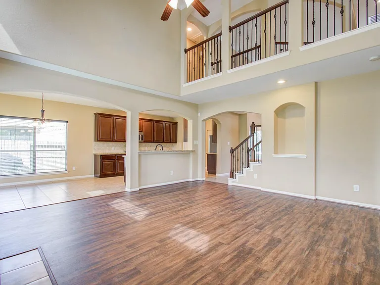 21331 Parham Cir — Photo 14
