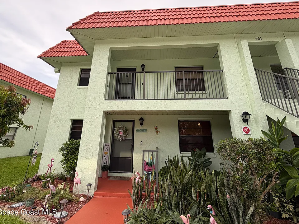 231 Circle Dr #4