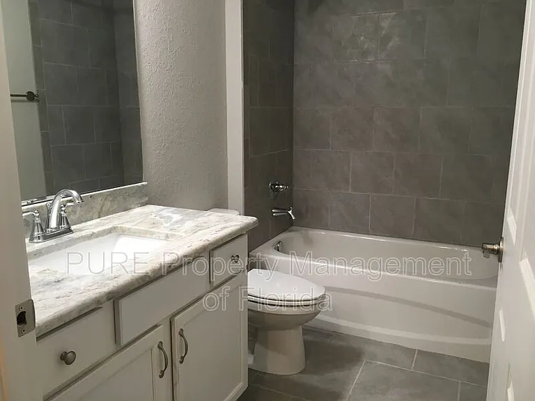 14693 SW 21st Ter — Photo 7