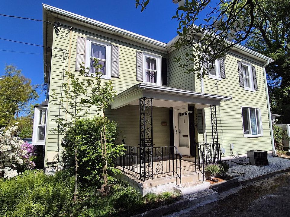 1st image of 202 Birch Ave