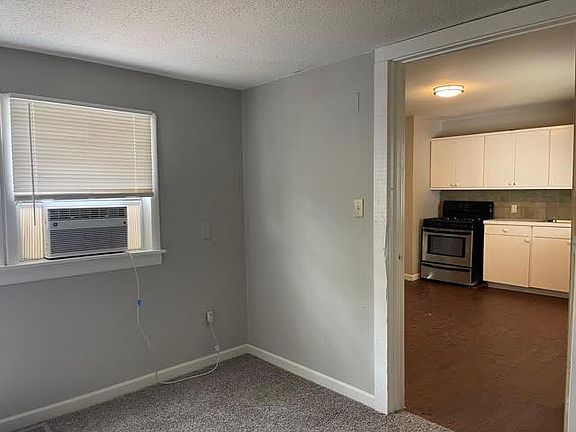 4th image of 428 S 72nd East Ave