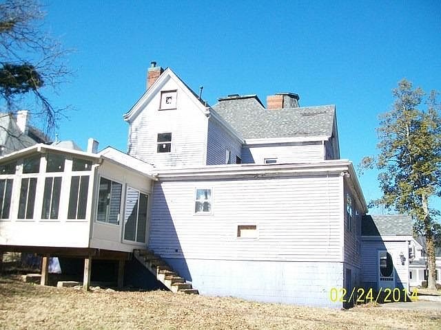 2nd image of 240 Boone Ave