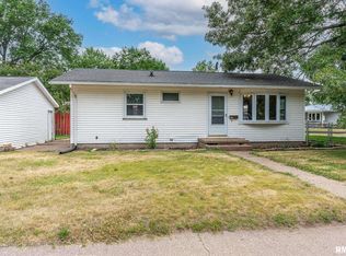 343 13th Ave, Camanche, IA 52730
