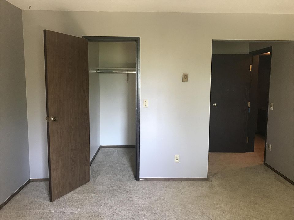 1st image of 911 E Lincoln Ave APT 33