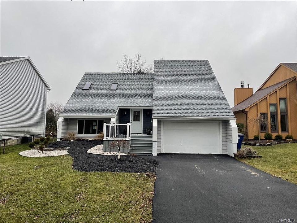 1st image of 14 Brockmoore Dr