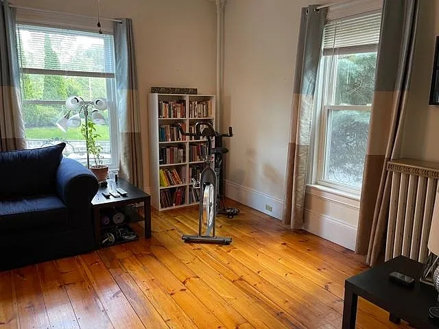 2 bed, 1.0 bath, 1208 sqft, $1,975 — Photo 2