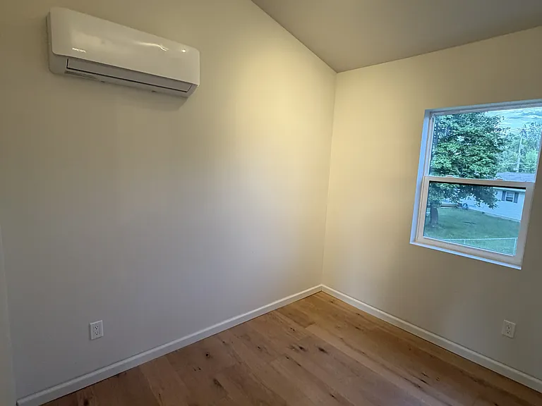 916 Sunnyside Dr — Photo 11