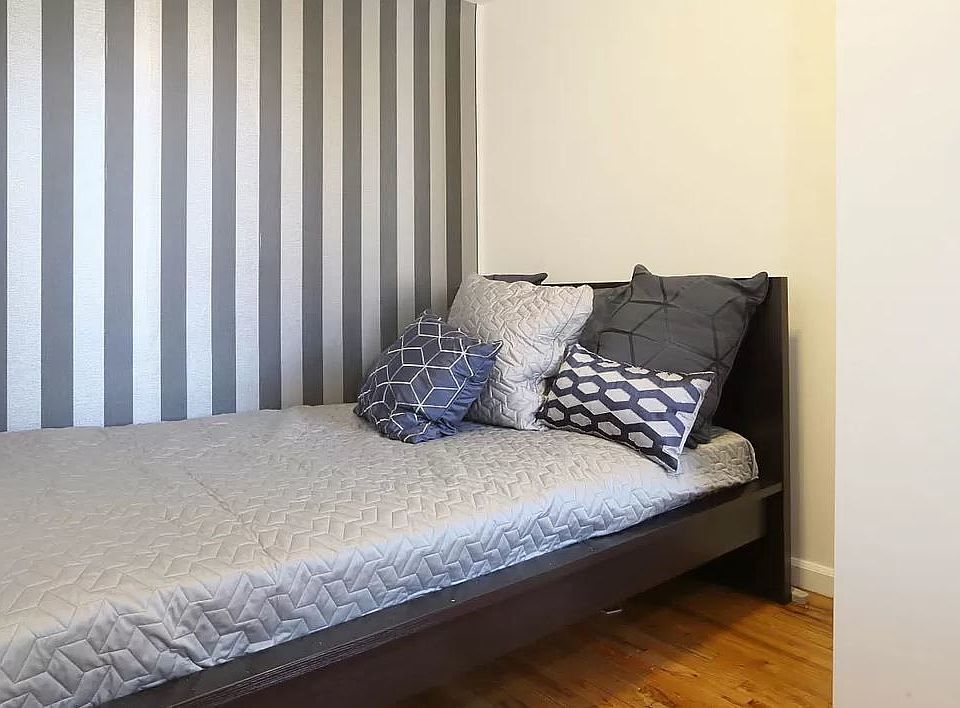 1st image of 110 Mulberry St APT 12