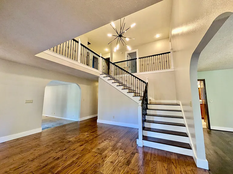 18132 Westview Dr — Photo 5
