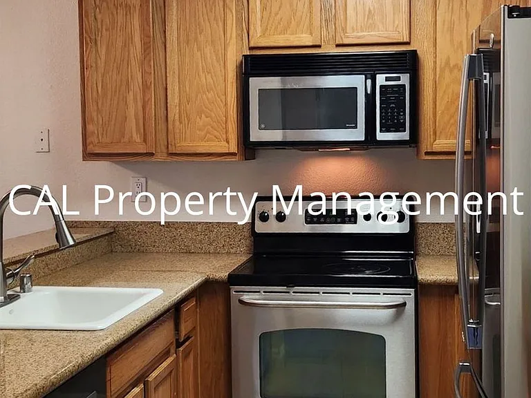 405 Tyler Pl #P — Photo 10