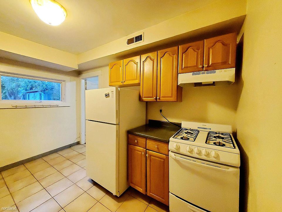 17 Bay #3 R Cambridge Shared Unit Photo 2
