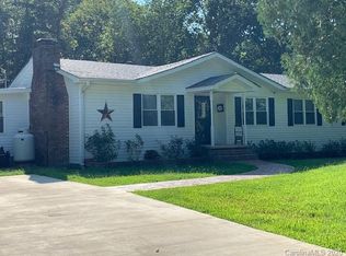 840 Spooky Hollow Rd, Marion, NC 28752