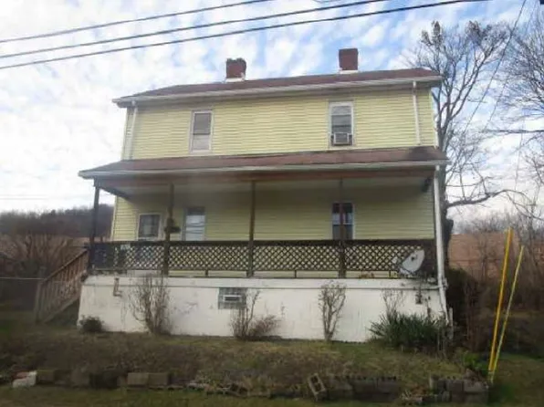 839 Main St, Harwick, PA 15049