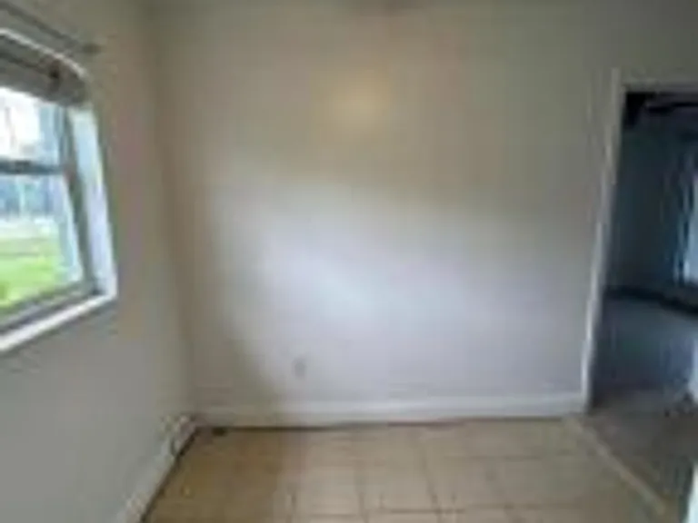 1750 Cowan Dr — Photo 3