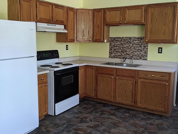 include refrigerator & stove