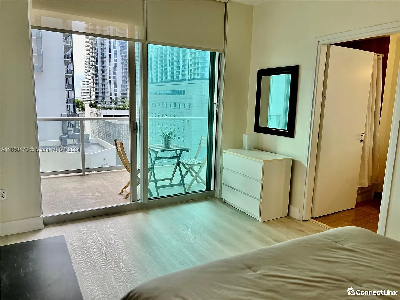 1 bed, 1.0 bath, $2,850 — Photo 2