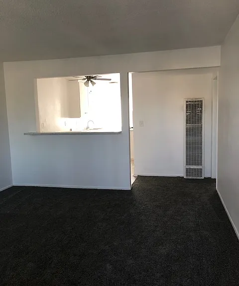 Villa Los Pinos Apartments — Photo 3