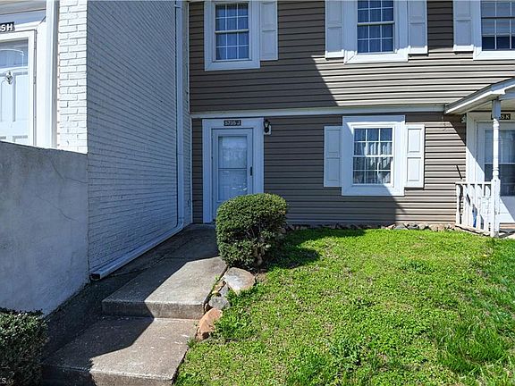 2nd image of 5735 Bramblegate Rd Unit J