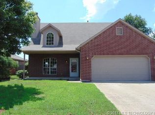 1014 W 118th St S, Jenks, OK 74037