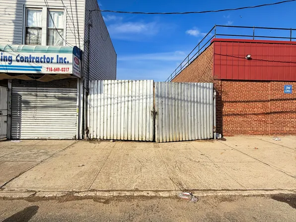 10213 Glenwood Road image 1 of 5