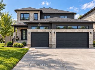301 Moonlight Dr, Russell, ON K4R0L1