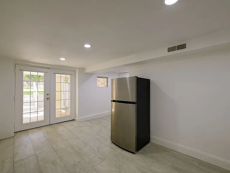 514 Missouri Ave NW — Photo 27