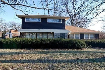 1st image of 123 Blackhawk Dr