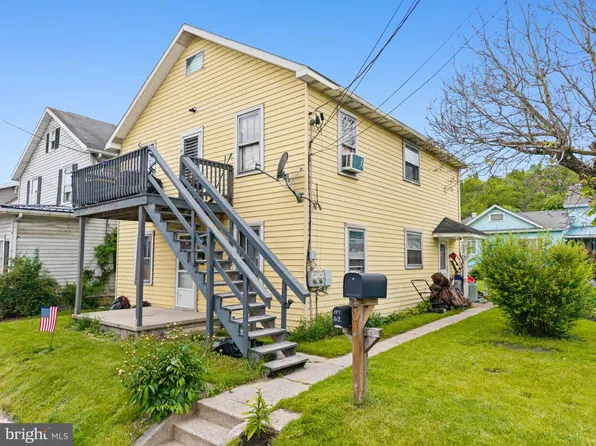 519 W 4th St, Lewistown, PA 17044
