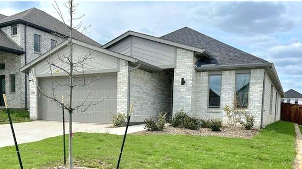 1st image of 112 Huckleberry Rd