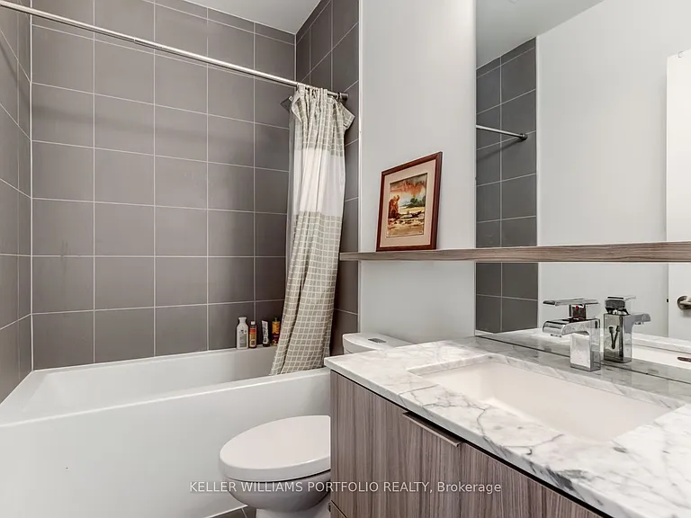 6 Parkwood Ave #516 — Photo 18