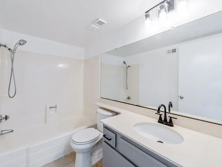 22820 Hilton Head Dr #76 — Photo 14