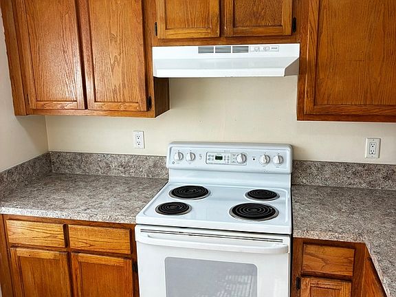 4th image of 1226 Westdale Dr