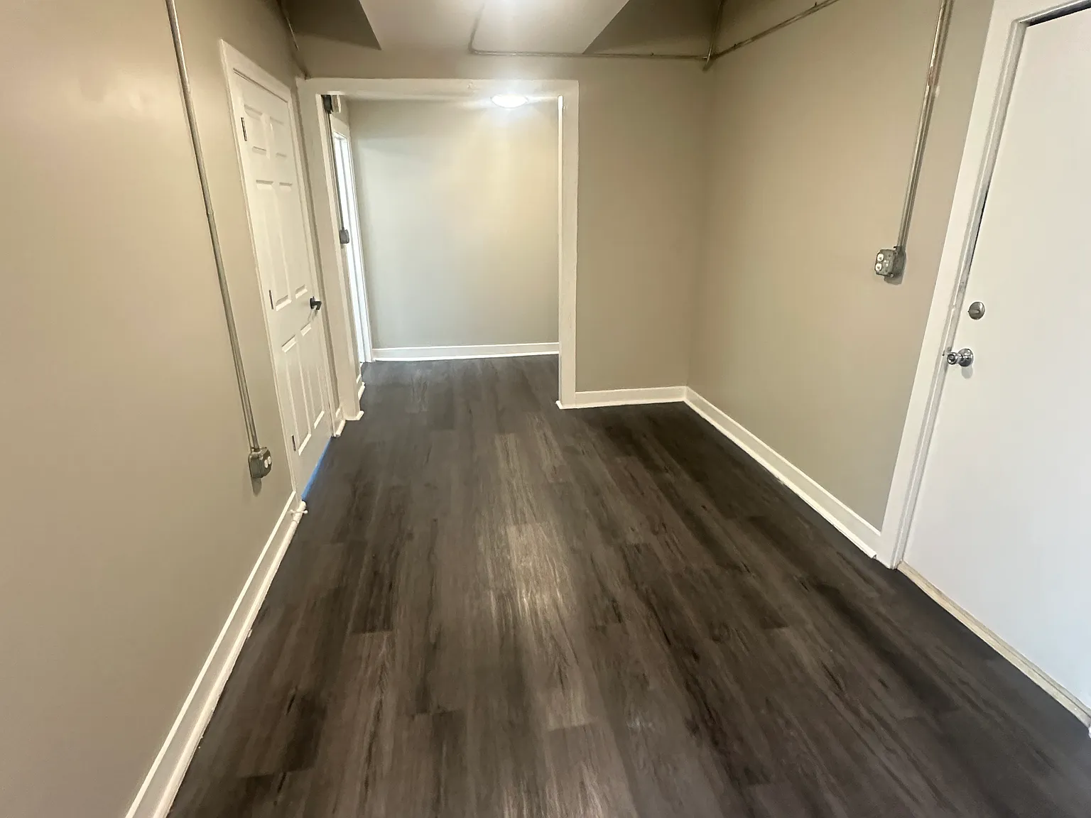 1 bed, 650 sqft, $1,050 — Photo 3