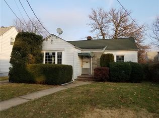 5 Beechwood Pl, North Brunswick, NJ 08902