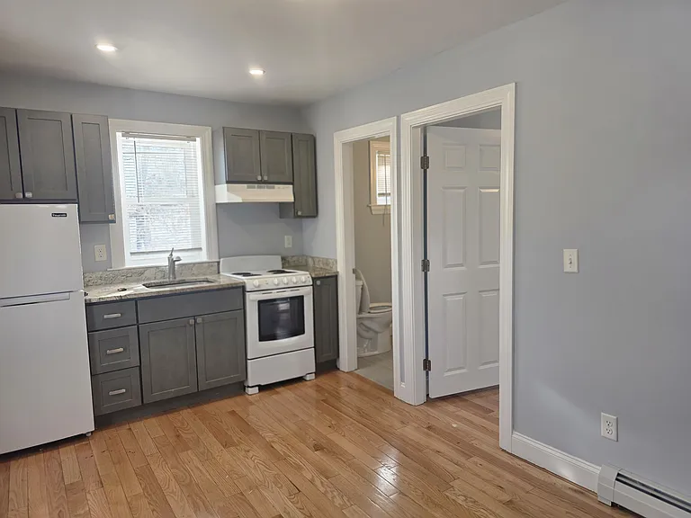 182 Sea St #4 — Photo 22