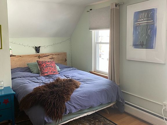 3rd image of 80 Ward St