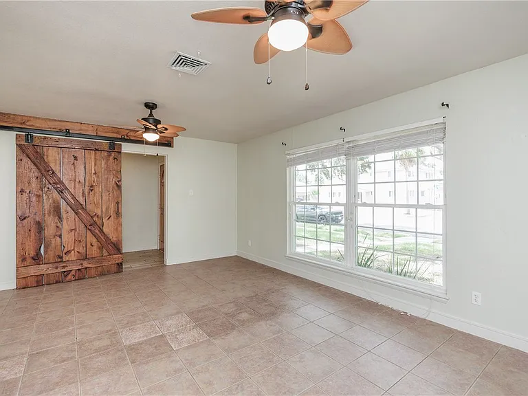 6702 Sahara Dr — Photo 6